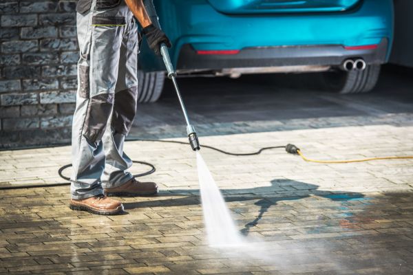 Cost of Driveway Pressure Washing in Peoria