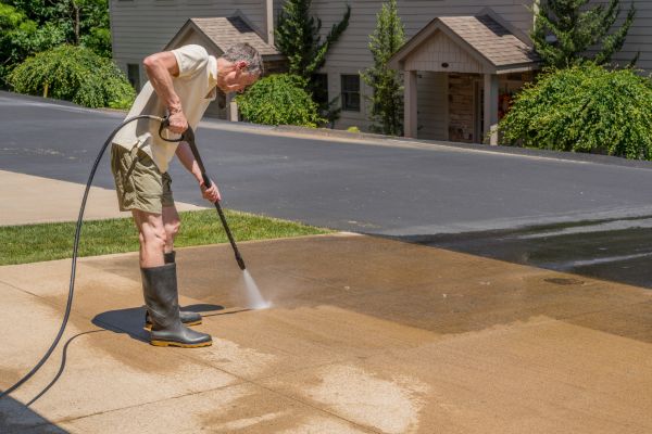 Cost of Concrete Pressure Cleaning in Peoria